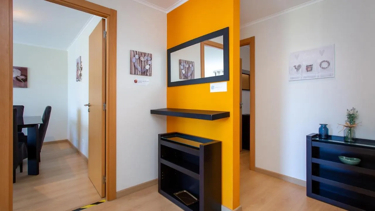 Monte Gordo 2Bdr Apartment W/ Ac & Balcony By Lovelystay