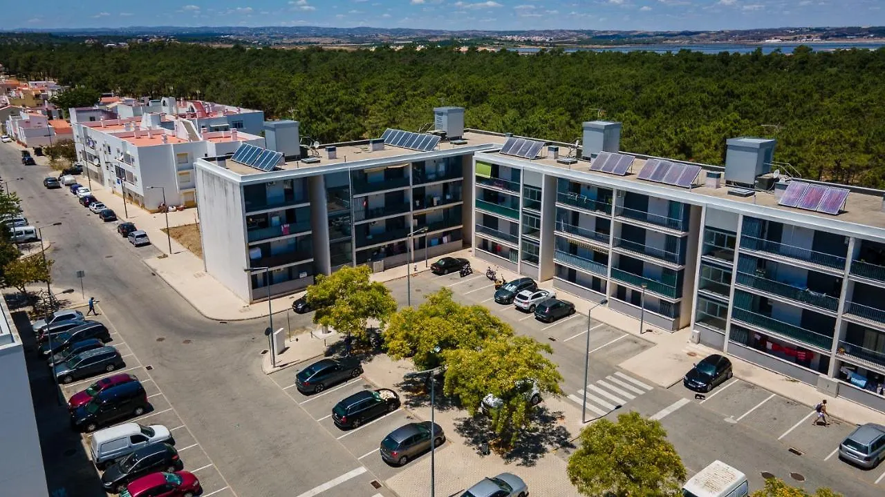 Monte Gordo 2Bdr Apartment W/ Ac & Balcony By Lovelystay Portugal